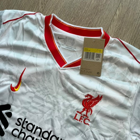 Liverpool футболна тениска